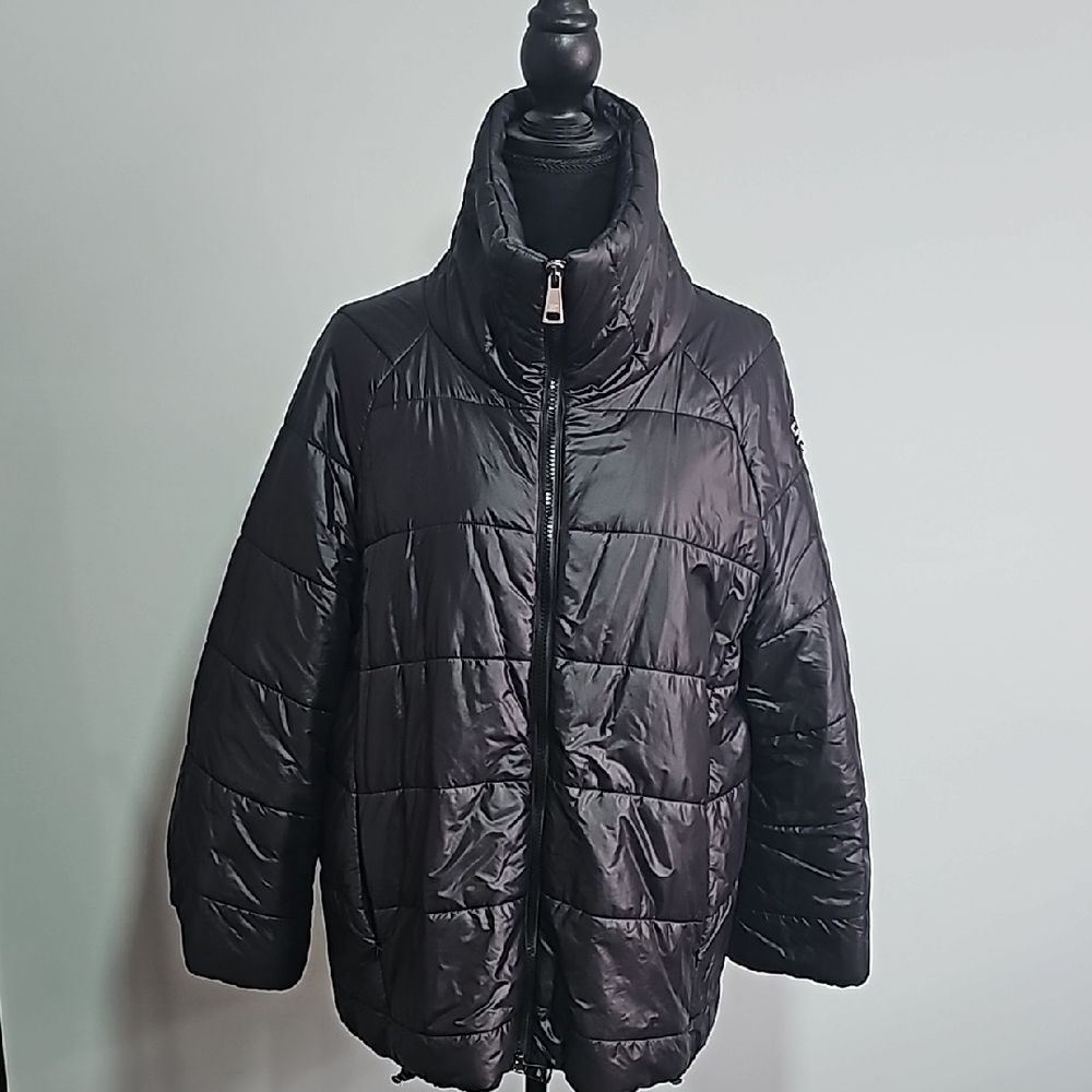 Women's Black Puffer Jacket